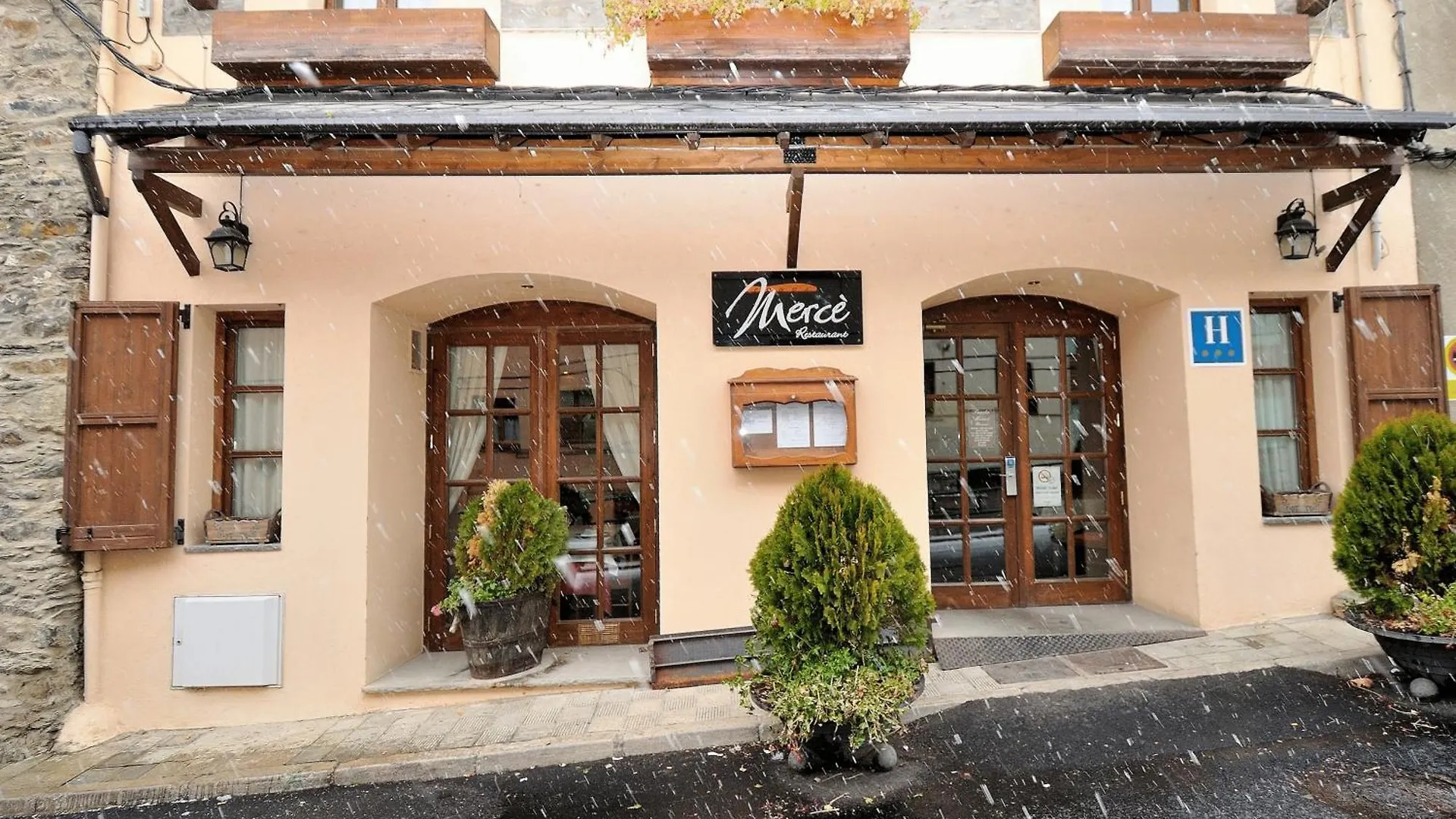 Hotel Fonda Merce Llivia Spain
