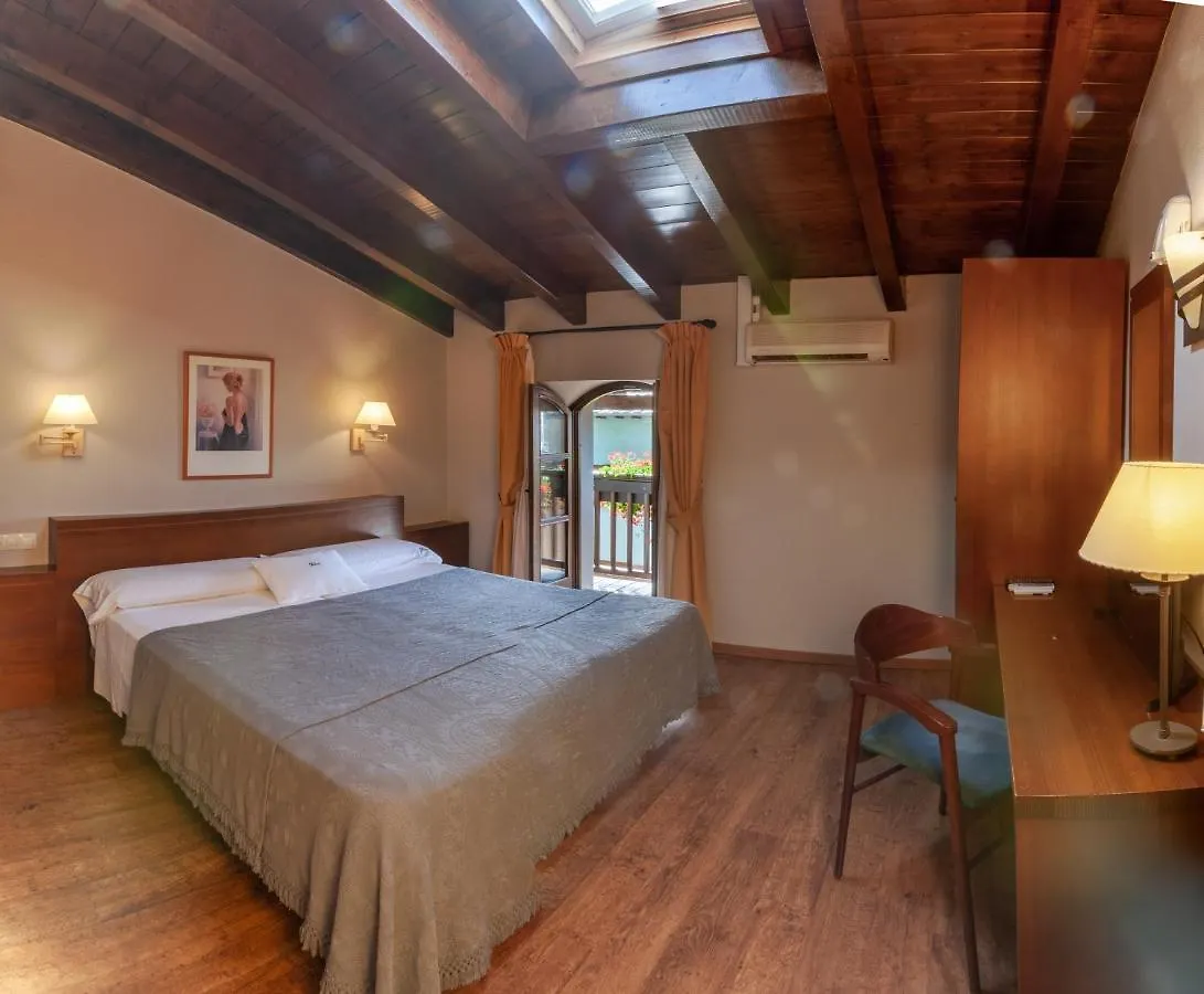 Hotel Fonda Merce Llivia